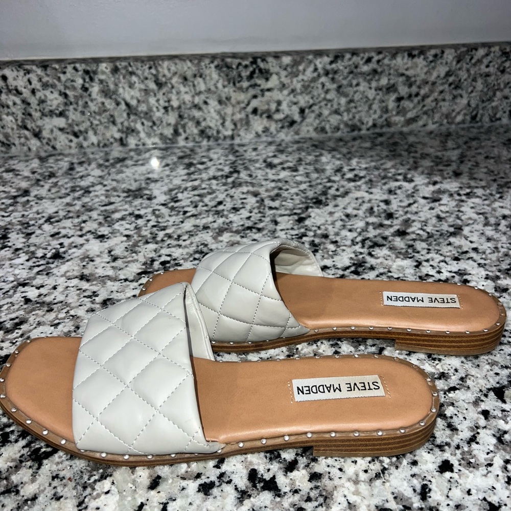 Steve Madden Quilted Cream Slide Sandals with Stud Trim - Picture 3 of 6
